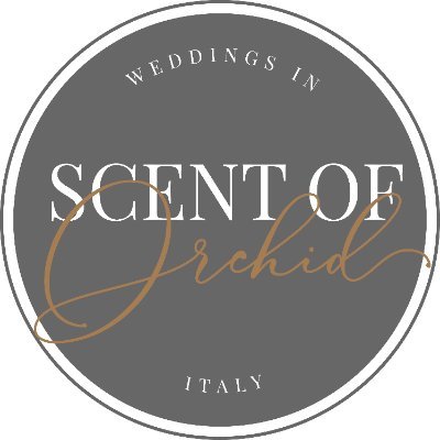 Italy based full service wedding planner+designer | In love with beautiful places, flowers and delicious fresh food | Really passionate with details.