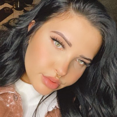 Kileek_'s profile picture. curvy/explicit/nude/exclusive/custom content 🖤 #NSFW follow my page below 😋 IG 🎥 : @kilee_ki SNAP 👻 : @kileek_7