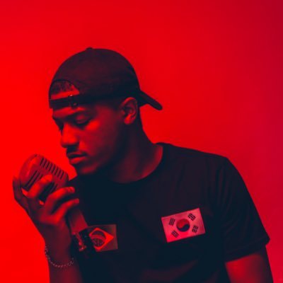 •Random Ray• R&B/Soul/• Love Rehab https://t.co/uI4EhDgNz8 • OUT NOW #LongLive8&9 #LongLiveOGRobSki