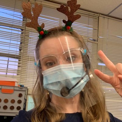 itsdarbino's profile picture. this bio is a lot of pressure (she/her)