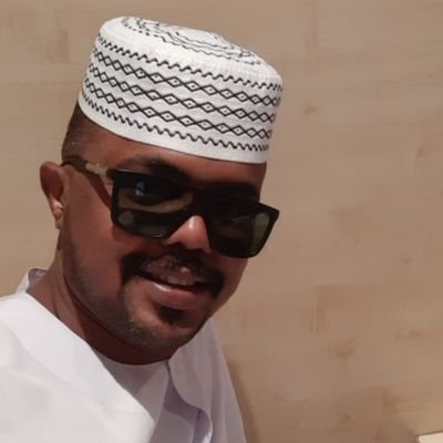 النفس تبكي علي الدنيا و قد علمت ان السلامة فيها ترك ما فيهاء @@@@رضا الناس غاية لاتدرك