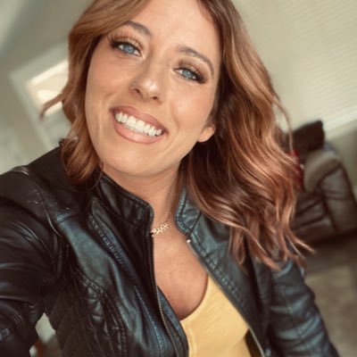 lindseyrmurrell's profile picture. 