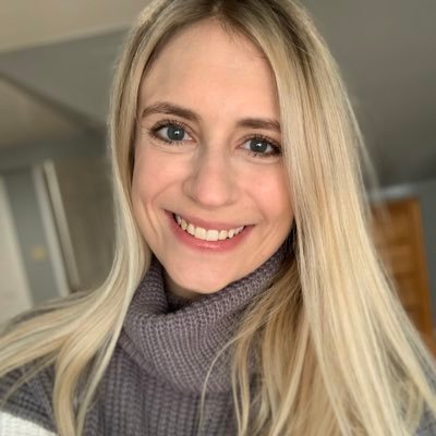 meg_elizabethh3's profile picture. 