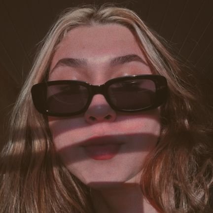 FIZ OUTRA CONTA PERDI A SENHA DESSA BUCETA
@millendiia