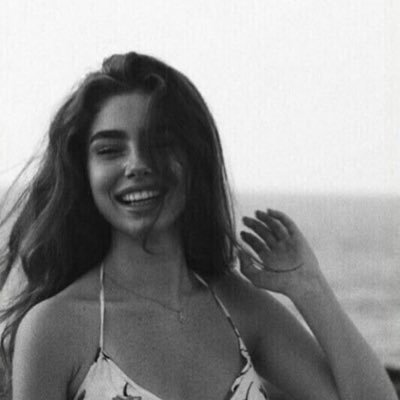 حبيبة الغياب اللي يجملني ♡.