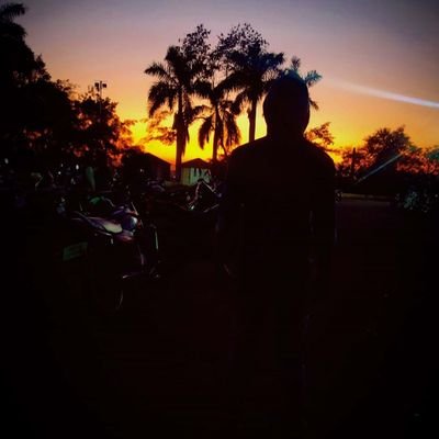 Lakshmikantson3's profile picture. nyctophilia 🖤