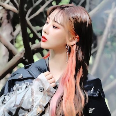 𝟏𝟗𝟗𝟕: She can be your sweetest nightmare and your wildest dream, aiming mankind and enthralling them under her spell. Name goes Kim Yoohyeon. #Pondok97