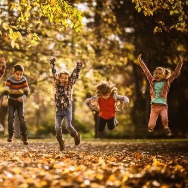 Committed to improving children's physical activity levels and wellbeing in Wales//Ymrwymedig i wella lefelau gweithgarwch corfforol a lles plant yng Nghymru