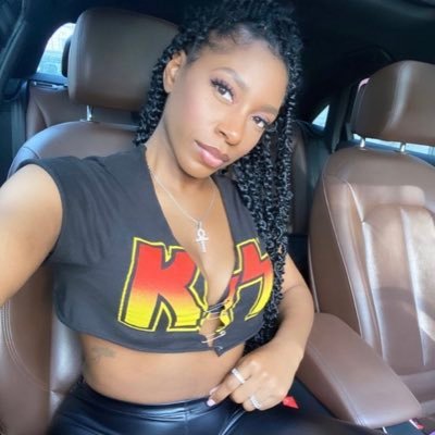 Classic not trendy. 🍫💋