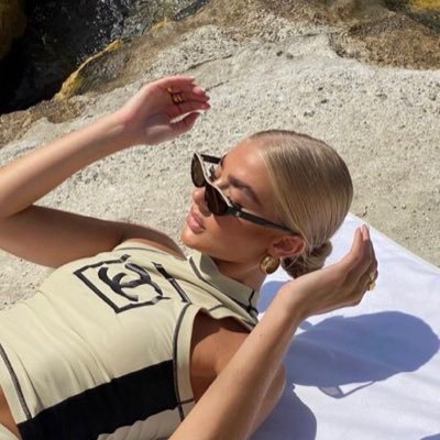 skinslife_'s profile picture. 