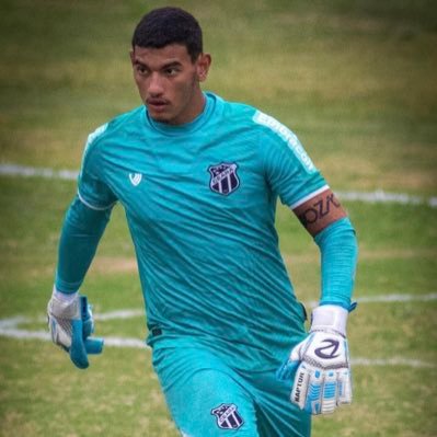 Soon of God. 2003, Never give up your dreams. Atleta. família é tudo 🙏🏾.