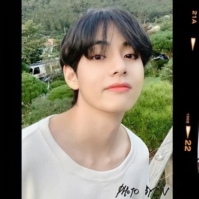 miraielmas's profile picture. -