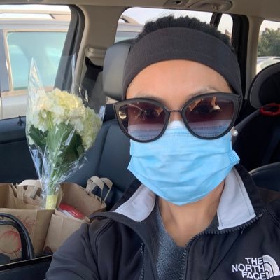 AdryGLantzy's profile picture. I am here just to listen 😎