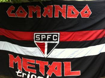 A Comando Metal Rock Tricolor é Formada Por São Paulinos Roqueiros. Passamos e Recebemos Informações do Tricolor e das Bandas de Rock! Long Live Rock And Roll!