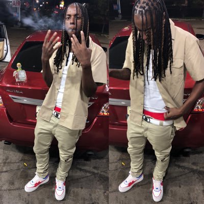 These fuck niggas be killin me.. 2 Shots to my enemies Always be ya damn self NEVA be a wanna-be!! RiP Granny & Magic $tacks LONG LIVE KING SOSA