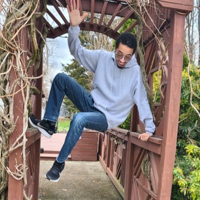 graphicIPdesign's profile picture. I teach you how to do graphic designing from the ground up!