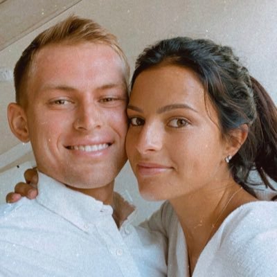 rachwar4's profile picture. 