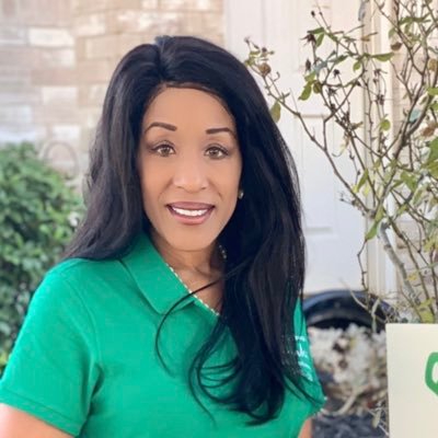 MLWoods07's profile picture. 💗AKA|⭐️AKA Lifetime|💚Links|HBCU🐆PVU|🤘🏽UT-Austin| Ed.D 🎓