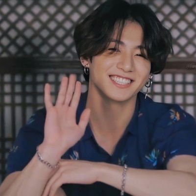 ° @BTS_twt me salvo la vida, no es joda°
•𝙅𝙆 me gusta mas que tu vieja, tampoco es joda•
De vez en cuando doy vergüenza xd
▀▄▀▄▀▄▀▄▀▄▀▄▀▄▀▄▀▄▀