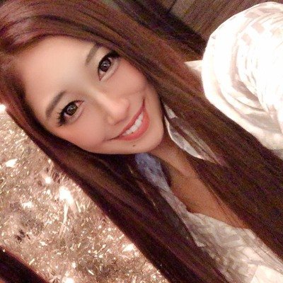 母子家庭で貧乏育ち( ¯•ω•¯ )⇒介護職に就くもブラックすぎて鬱病になり退職⇒スーパーでバイト⇒今の現状を変えたいと思い、ネットビジネスに出会う⇒3ヵ月で月収100万円達成💘
時間とお金が自由になって毎日幸せに。
私の様に現状を変えたいと思っている人を無料でサポートしてます✊