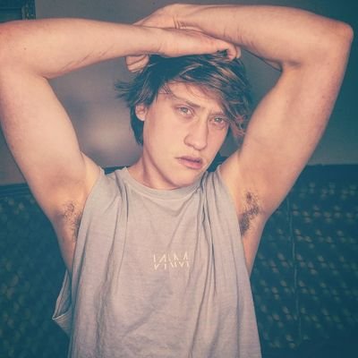 🌻 Artistic//Queer//Pretty Boy. The mid-twenties, bisexual trans boyfriend of your dreams. Strictly no under 18s. NSFW 🌻

https://t.co/qRyfX8fzBq