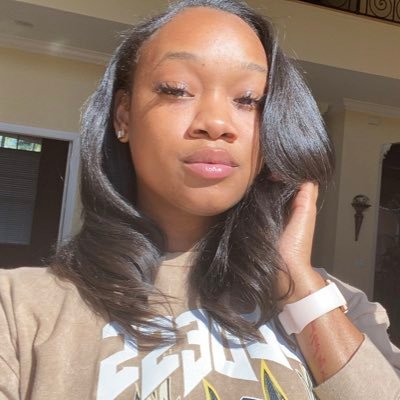 IdealixticMiss's profile picture. Old soul with a twist. ♑️