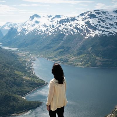 IAMANANYAMEHTA's profile picture. Content Creator LA🇺🇸 Bangalore🇮🇳 Queenstown🇳🇿Brisbane🇦🇺 Fashion Beauty Luxury
I'm Cool as Cucumber
I'm Spicy as Sambhar & Lucky as lottery's Number