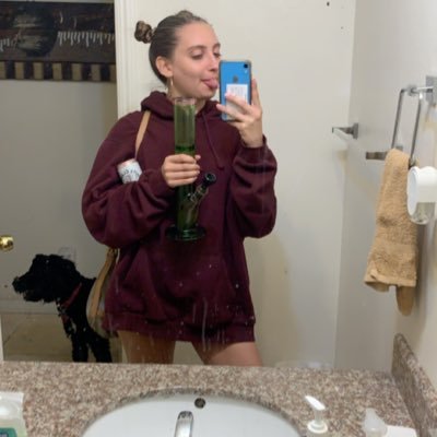 _cshel's profile picture. she/her. good person, somewhat ignorant. endlessly entertaining. feminist. swim instructor by day.