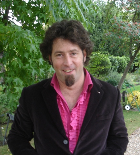 Systemic Consultant, Supervising teacher of the Hoffman Process, Life Coach, Family Constellations Facilitator, Bon Viveur