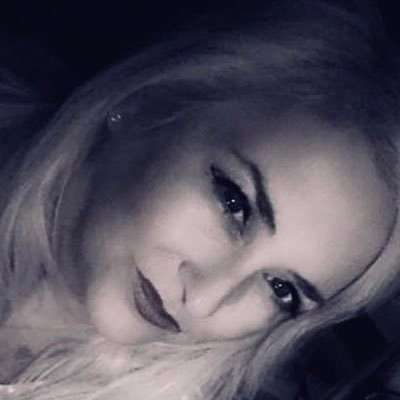 Transforming depression, anxiety & trauma into unstoppable self belief, confidence and happiness. Dog lover, prosecco drinking sci-fi / fantasy nerd
