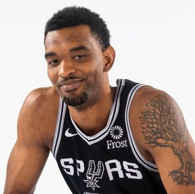 Golden_Hammer's profile picture. 模型好きのおっさんです。
MTGはEDHメインでｺｿｺｿ復帰中。
相棒は殺し爪。

最近NBAカードも収集してます。
スパーズ応援中。

以下NBA推し三天王：
ロニー・ウォーカーⅣ、
ケイタ・ベイツ・ディオップ、
タイラー・ヒロ