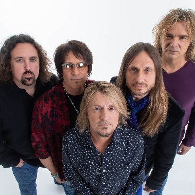 vocalist/guitarist Jon Davison, bassist/vocalist Billy Sherwood, and additional drummer Jay Schellen, Dave Kerzner,on keyboards, and Jimmy Haun on guitar