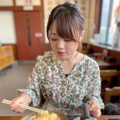 広告代理店勤務。新卒から約10年過ごした東京を離れ地元福岡へ。コピーライティングの勉強中です。CAC基礎クラス118期→上級コース119期→谷山井村吉岡クラス→アートとコピー2期✏️無言フォロー失礼します🙇♀️※広告・コピー専用アカウント(ときどきKinKi愛がダダ漏れ🤤)