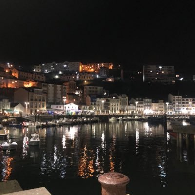 Vaneg_a's profile picture. 