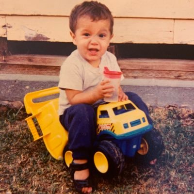 JoshOsuna21's profile picture. Peace & Love 🤙🏼