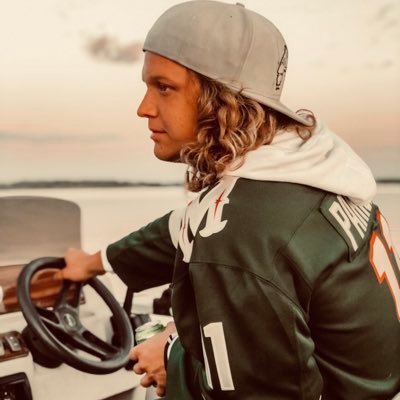 Bring ya ass’ 🐺 Row the boat 🛶 SKOL 😈 Go Wild 🏒 #WinTwins
