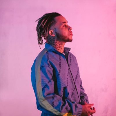 chachalaresta's profile picture. 