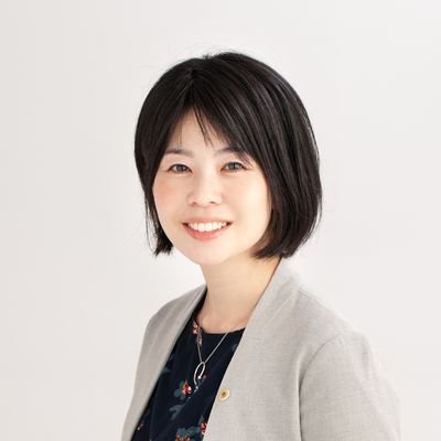 n0606natsumi's profile picture. FP社労士として開業。バスケ大好き長男(14歳)と甘え上手な長女(7歳)の母。旦那様は中小企業診断士。
宅建士、FP1級、年金アドバイザー2級、相続アドバイザー2級等々取得。
弁護士事務所を退職し独立。
令和7年度仕事と家庭の両立支援プランナー
第6期　日経xwomanアンバサダー（voicy金曜担当中！）