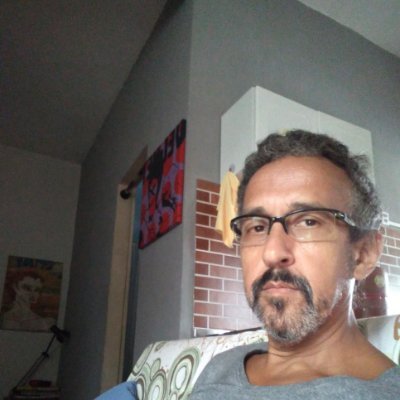 Estudou Arte na instituição de ensino Universidade Livre Internacional de Criatividade e Pesquisa Interdisciplinar ..... F L U X U S