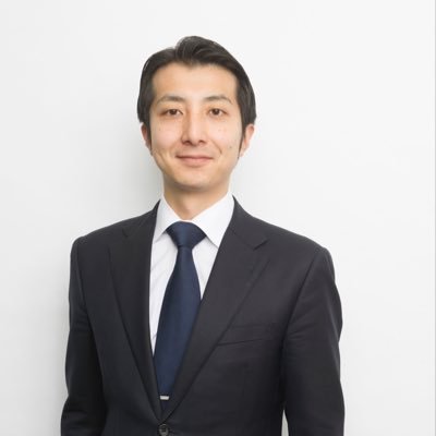 はじめまして。株式会社三恵 常務取締役の飯島琢久哉です。私は人事の仕事をしています。そして、小さなお店の店主でもあります。三軒茶屋のお客様に愛される店舗を創る事に夢中です。「人と事業を育む過程で得た事や気づき」を発信しています。