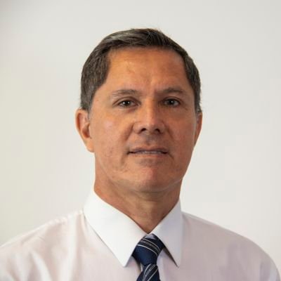Egresado universitario, Contador (UNA) y Analista de Sistemas
Postgrado en Didáctica Superior y Nivel Medio.
Consultor Independiente. Agente Inmobiliario.