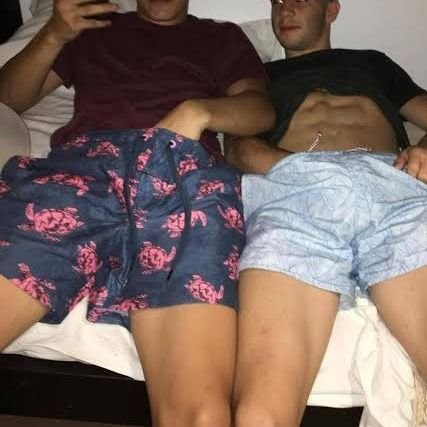 Os melhores vídeos de brotheragem do twitter em um só lugar...