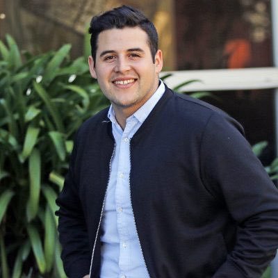 Papá de Amparo | Magallánico | Trabajador Social - Magister en Gobierno y Sociedad | Administrador Regional de @Gob_Santiago | #FinoAllaFine #OpinionPersonal