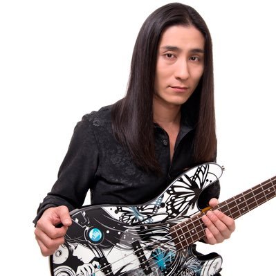 enochang's profile picture. Bassist