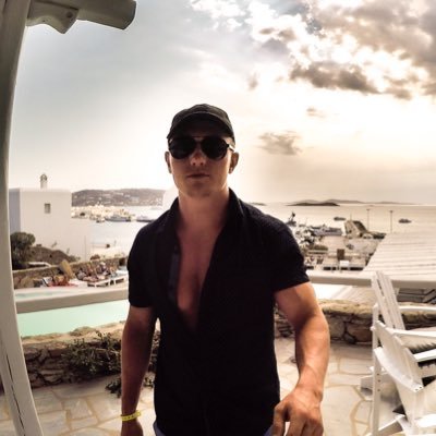 EDiG12's profile picture. CFA Candidate + Financial Analyst + BBA