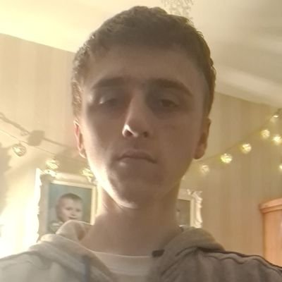 love playing video games 🎮
watching YouTube
going for long walks etc.
like to drink