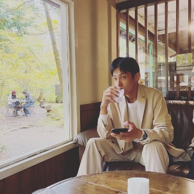 yLR2lHwlttycCyv's profile picture. 『関西大学3回』

▫カフェ好き学生
▫会社経営している大学生
▫ヘンテコな大学生が起業をした0からの物語

▸▸1月からはオフィスが完成。