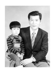 전 평범한 30대 직장인으로 일상의 평범한 이야기부터 스포츠, 문화, 음악, 유머 및 진지한 시사까지 함께 들으며 공감하겠습니다...