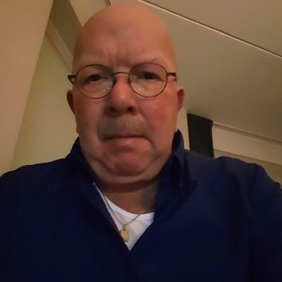Henk09481432's profile picture. het is moeilijk om over je zelf iets te zeggen ik zeg maar niks hoor