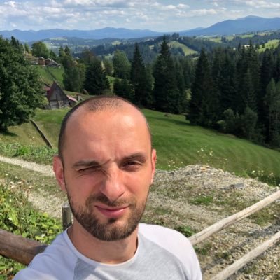 EqOMOvajl1UkQZx's profile picture. Nude photographer. iOS developer.
